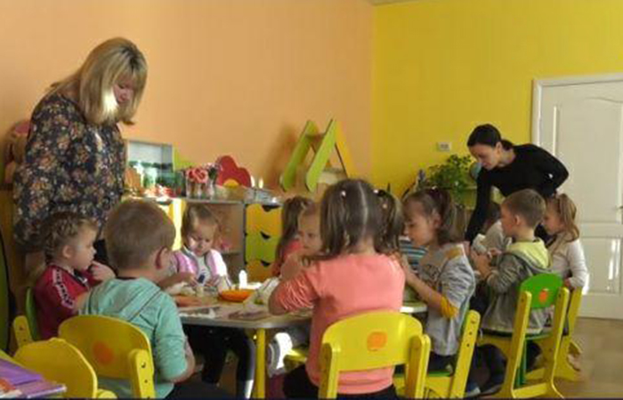 dunaivtsi derzhavni dytsadky na rivni z pryvatnymy700