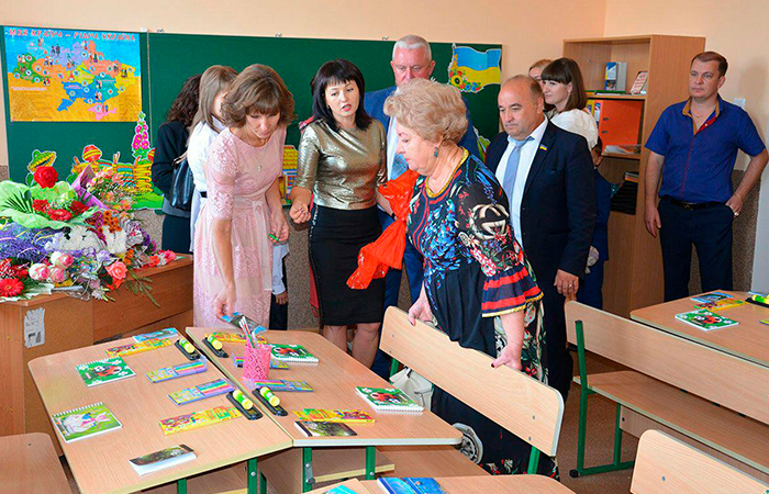 den znan na khmelnychchyni v shkolakh prolunav pershyi dzvonyk3