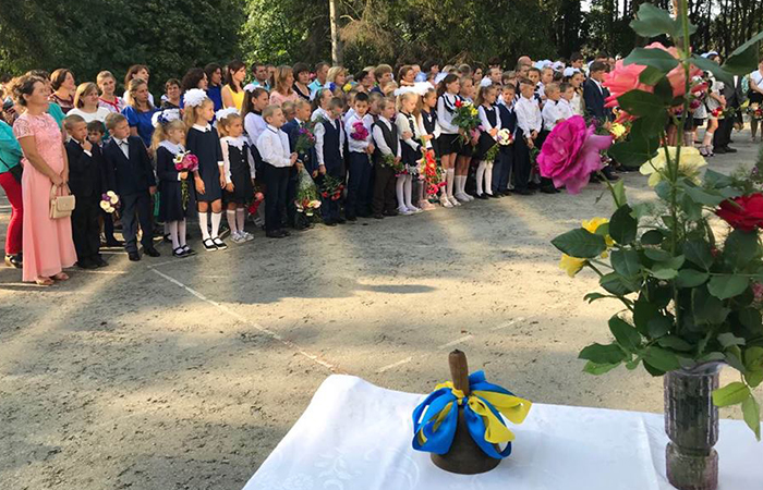 den znan na khmelnychchyni v shkolakh prolunav pershyi dzvonyk9