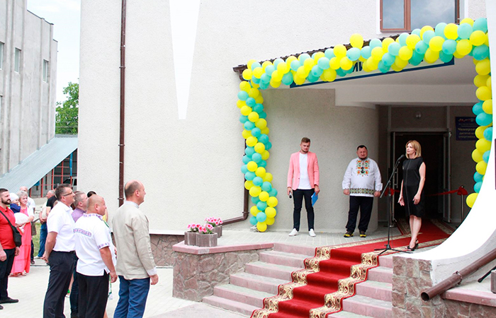 u chemerivtsiakh vidkryly onovlenu sportyvnu shkolu