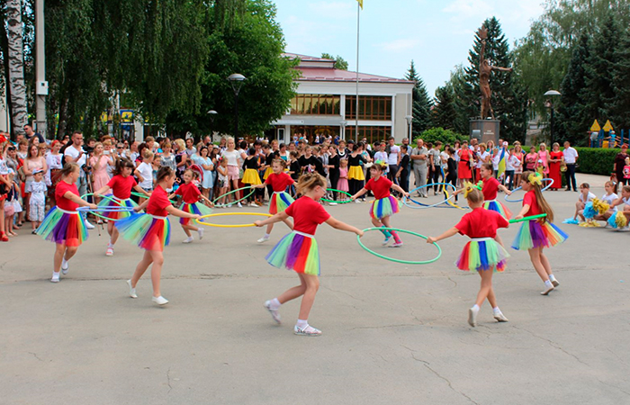 u chemerivtsiakh vidkryly onovlenu sportyvnu shkolu2