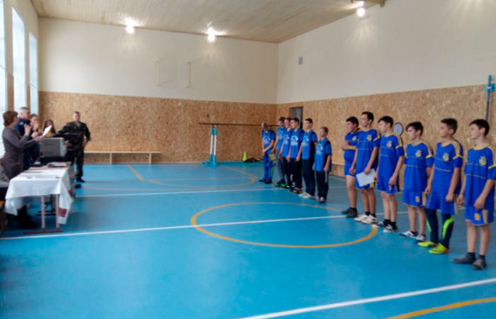 shliakh do sportyvnykh rekordiv pochynaietsia zi shkilnoho sportzalu
