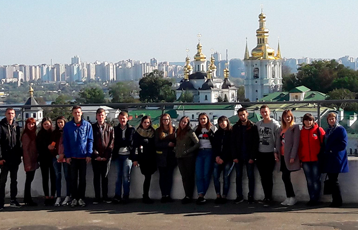 uchasnyky proektu molod maibutnie ukrainy vidvidaly kyiv3